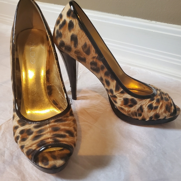 Aldo Leopard print suede finish pumps - Picture 2 of 12